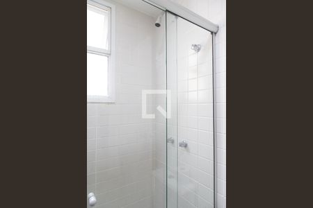 Casa à venda com 220m², 4 quartos e 3 vagas Casa à venda com 220m², 4 quartos e 3 vagasBanheiro social