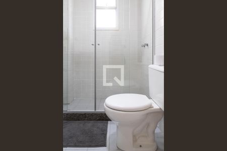 Casa à venda com 220m², 4 quartos e 3 vagas Casa à venda com 220m², 4 quartos e 3 vagasBanheiro social