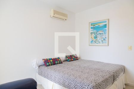 Casa à venda com 220m², 4 quartos e 3 vagas Casa à venda com 220m², 4 quartos e 3 vagasQuarto 1