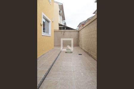 Casa à venda com 220m², 4 quartos e 3 vagas Casa à venda com 220m², 4 quartos e 3 vagasQuintal