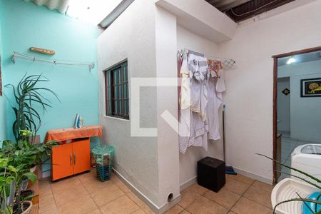 Casa à venda com 143m², 4 quartos e 2 vagasLavanderia