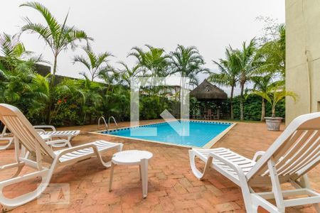 Apartamento à venda com 134m², 2 quartos e 2 vagas Apartamento à venda com 134m², 2 quartos e 2 vagasÁrea comum - Piscina