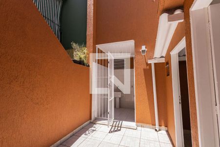 Casa à venda com 100m², 2 quartos e sem vagaÁrea externa