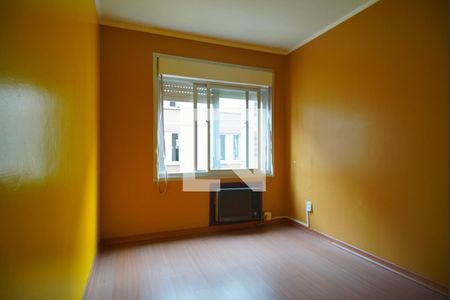 Quarto 2 de apartamento para alugar com 2 quartos, 60m² em Jardim Itu, Porto Alegre