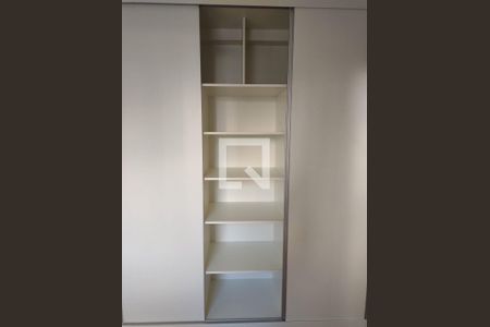 Apartamento à venda com 57m², 2 quartos e 2 vagas Apartamento à venda com 57m², 2 quartos e 2 vagasCozinha