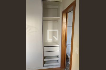 Apartamento à venda com 57m², 2 quartos e 2 vagas Apartamento à venda com 57m², 2 quartos e 2 vagasQuarto 2