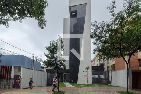 Apartamento à venda com 57m², 2 quartos e 2 vagas Apartamento à venda com 57m², 2 quartos e 2 vagasFachada