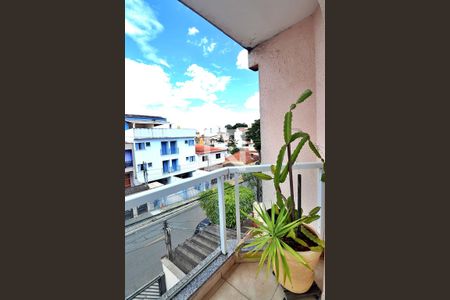 Apartamento à venda com 200m², 3 quartos e 2 vagasSacada do Quarto 2