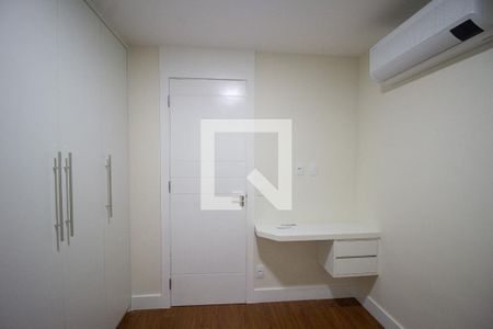 Quarto 1 de casa de condomínio para alugar com 3 quartos, 150m² em Vargem Pequena, Rio de Janeiro