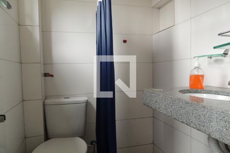 Casa de condomínio à venda com 90m², 3 quartos e sem vaga'Banheiro da Suíte 1