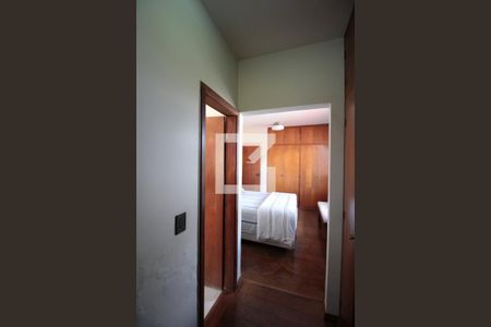 Casa à venda com 285m², 4 quartos e 4 vagasSuíte 