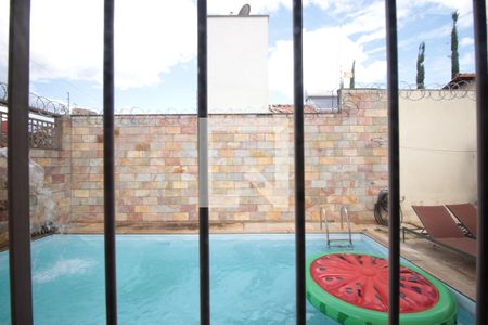 Casa à venda com 285m², 4 quartos e 4 vagasVista