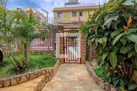 Apartamento à venda com 70m², 2 quartos e 1 vaga Apartamento à venda com 70m², 2 quartos e 1 vagaEntrada