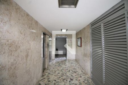 Apartamento à venda com 80m², 2 quartos e sem vagaÁrea comum