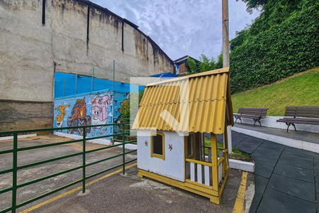 Apartamento à venda com 51m², 2 quartos e 1 vaga Apartamento à venda com 51m², 2 quartos e 1 vagaÁrea Comum - Playground