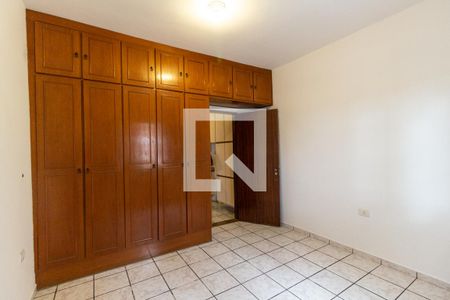 Casa à venda com 185m², 5 quartos e 2 vagas Casa à venda com 185m², 5 quartos e 2 vagasQuarto 2 casa 1