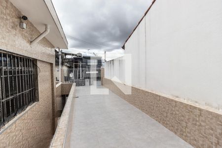 Casa à venda com 185m², 5 quartos e 2 vagas Casa à venda com 185m², 5 quartos e 2 vagasQuintal 3 casa 1