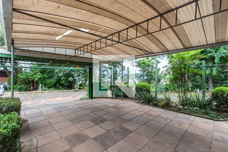 Casa à venda com 277m², 5 quartos e 3 vagas Casa à venda com 277m², 5 quartos e 3 vagasGaragem