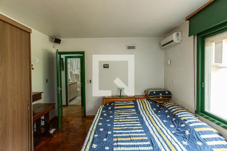 Casa à venda com 277m², 5 quartos e 3 vagas Casa à venda com 277m², 5 quartos e 3 vagasQuarto 3