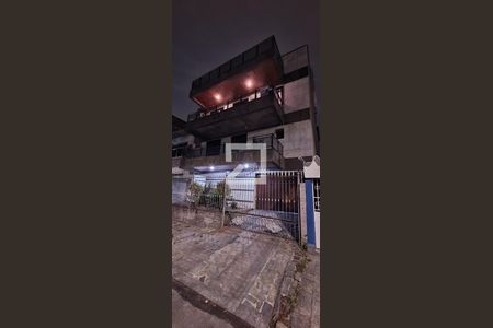 Apartamento à venda com 200m², 3 quartos e 2 vagas Apartamento à venda com 200m², 3 quartos e 2 vagasFachada