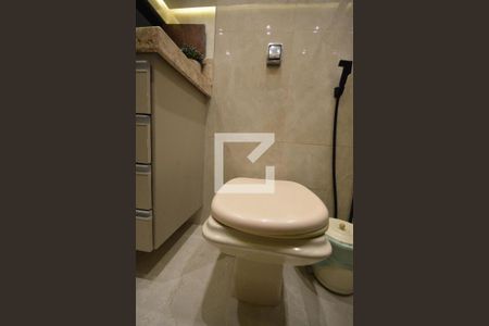 Apartamento à venda com 200m², 3 quartos e 2 vagasBanheiro social