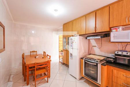 Casa à venda com 104m², 3 quartos e 2 vagas Casa à venda com 104m², 3 quartos e 2 vagasCozinha