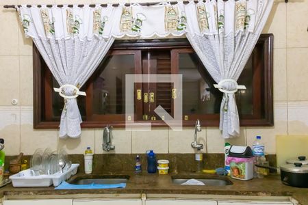 Casa à venda com 289m², 3 quartos e 3 vagas Casa à venda com 289m², 3 quartos e 3 vagasCozinha