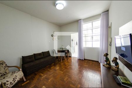 Sala de apartamento para alugar com 1 quarto, 50m² em Centro, Belo Horizonte