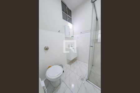 Banheiro de apartamento para alugar com 1 quarto, 50m² em Centro, Belo Horizonte