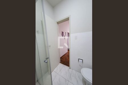Banheiro de apartamento para alugar com 1 quarto, 50m² em Centro, Belo Horizonte