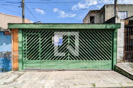 Casa à venda com 120m², 3 quartos e 2 vagas Casa à venda com 120m², 3 quartos e 2 vagasFachada