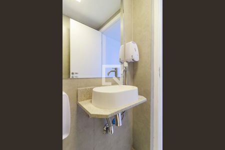 Casa de condomínio à venda com 800m², 6 quartos e 4 vagas Casa de condomínio à venda com 800m², 6 quartos e 4 vagasLavabo 2