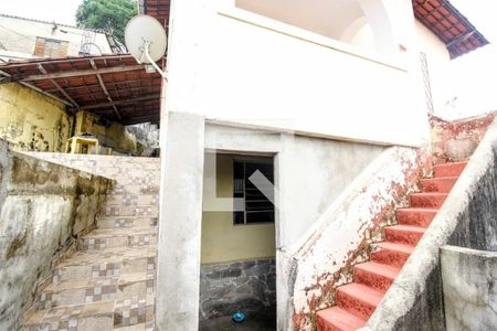 Casa à venda com 394m², 3 quartos e 1 vagaEscada externa