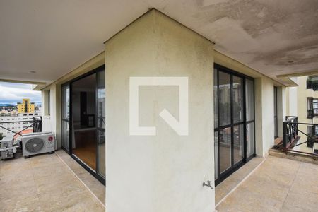 Apartamento para alugar com 200m², 2 quartos e 3 vagas Apartamento para alugar com 200m², 2 quartos e 3 vagasVaranda