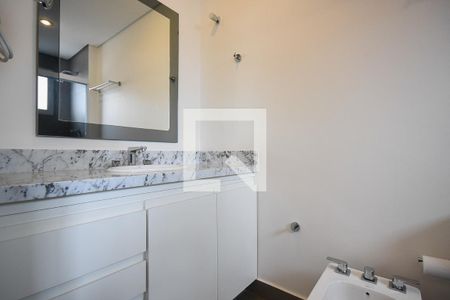 Apartamento para alugar com 200m², 2 quartos e 3 vagas Apartamento para alugar com 200m², 2 quartos e 3 vagasBanheiro suíte 1