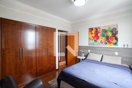 Apartamento à venda com 228m², 4 quartos e 2 vagasSuíte 1