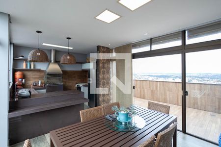 Apartamento à venda com 228m², 4 quartos e 2 vagasCobertura