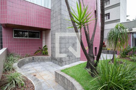 Apartamento à venda com 228m², 4 quartos e 2 vagasEntrada