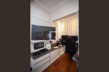 Apartamento à venda com 228m², 4 quartos e 2 vagasSuíte 1