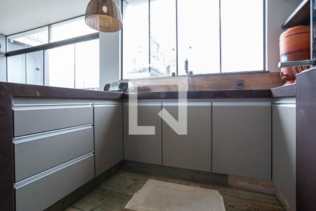 Apartamento à venda com 228m², 4 quartos e 2 vagasCobertura