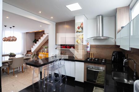 Apartamento à venda com 228m², 4 quartos e 2 vagasCozinha