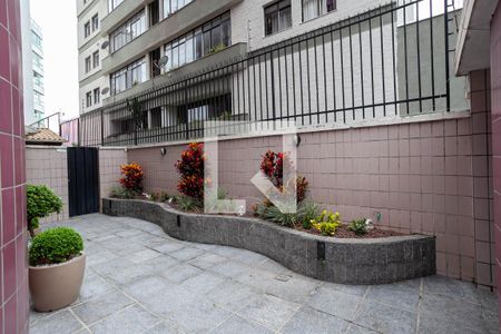 Apartamento à venda com 228m², 4 quartos e 2 vagasEntrada