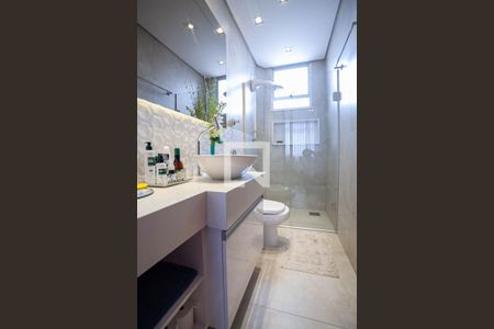 Apartamento à venda com 228m², 4 quartos e 2 vagasBanheiro social 2 