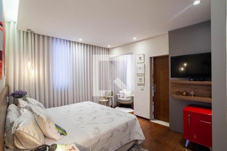 Apartamento à venda com 228m², 4 quartos e 2 vagasSuíte 2