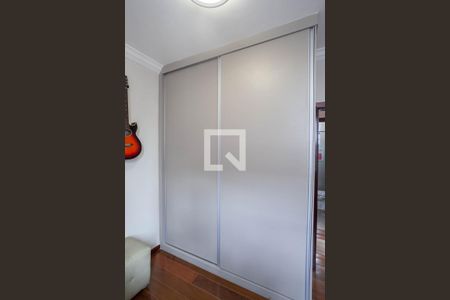 Apartamento à venda com 228m², 4 quartos e 2 vagasQuarto 1