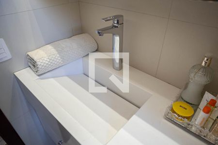 Apartamento à venda com 228m², 4 quartos e 2 vagasBanheiro social 1 