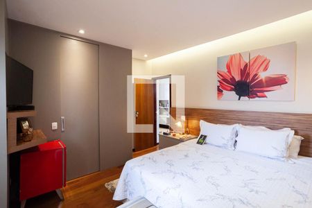 Apartamento à venda com 228m², 4 quartos e 2 vagasSuíte 2