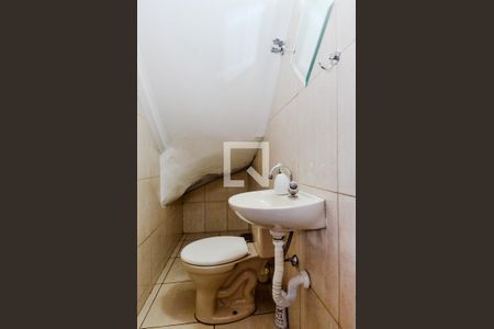 Lavabo de casa para alugar com 3 quartos, 160m² em Jardim Jovaia, Guarulhos