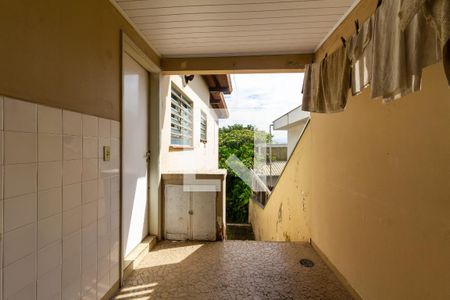 Casa à venda com 401m², 5 quartos e 8 vagas Casa à venda com 401m², 5 quartos e 8 vagasÁrea de Serviço