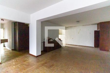 Casa à venda com 401m², 5 quartos e 8 vagas Casa à venda com 401m², 5 quartos e 8 vagasSalão de Festas